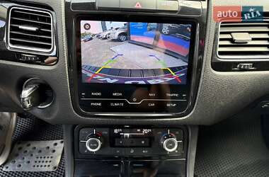 Внедорожник / Кроссовер Volkswagen Touareg 2012 в 