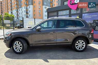 Внедорожник / Кроссовер Volkswagen Touareg 2012 в 