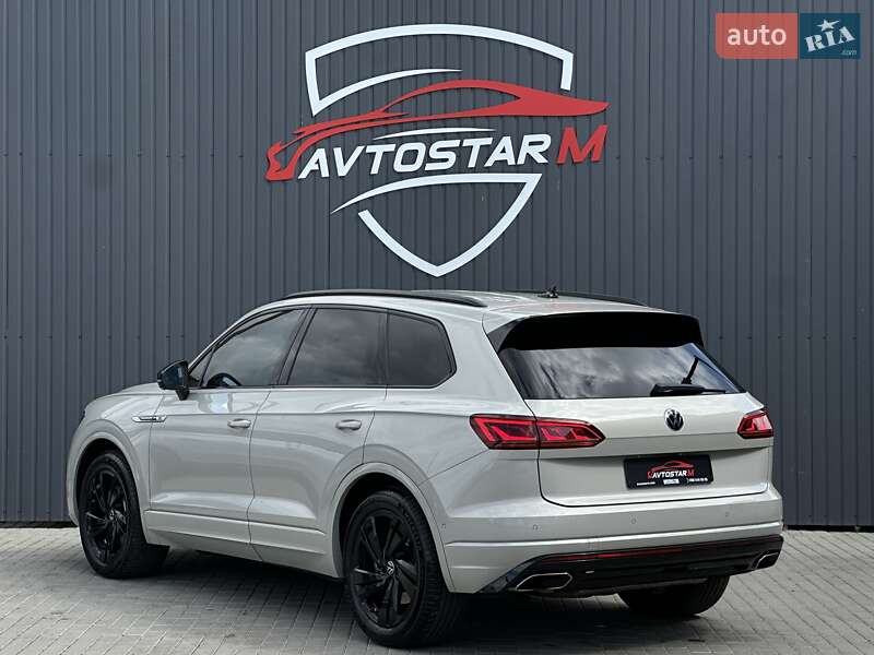 Позашляховик / Кросовер Volkswagen Touareg 2020 в Мукачевому