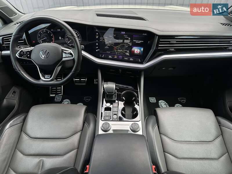 Позашляховик / Кросовер Volkswagen Touareg 2020 в Мукачевому