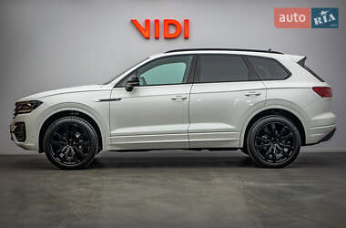 Позашляховик / Кросовер Volkswagen Touareg 2022 в 