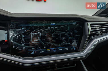 Позашляховик / Кросовер Volkswagen Touareg 2022 в 