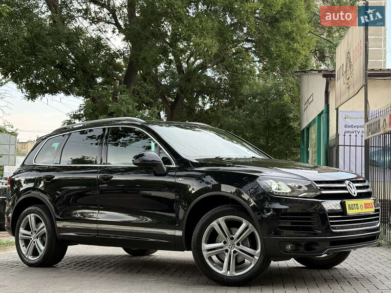 Позашляховик / Кросовер Volkswagen Touareg 2014 в Миколаєві