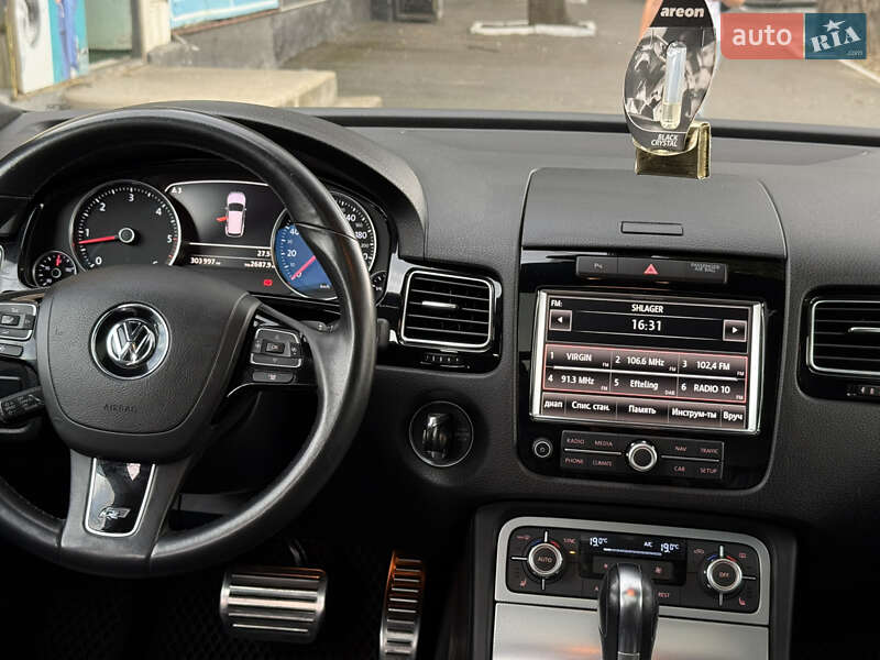 Позашляховик / Кросовер Volkswagen Touareg 2014 в Миколаєві