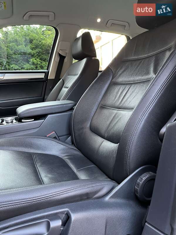 Внедорожник / Кроссовер Volkswagen Touareg 2018 в Киеве