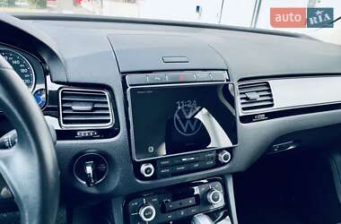 Внедорожник / Кроссовер Volkswagen Touareg 2018 в 
