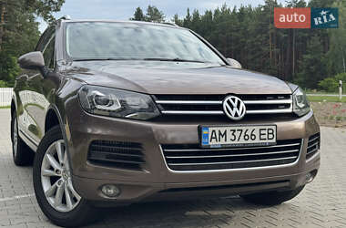 Внедорожник / Кроссовер Volkswagen Touareg 2012 в 
