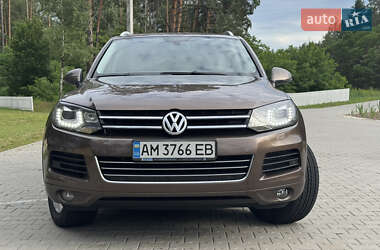 Внедорожник / Кроссовер Volkswagen Touareg 2012 в 