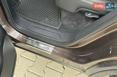 Внедорожник / Кроссовер Volkswagen Touareg 2012 в 