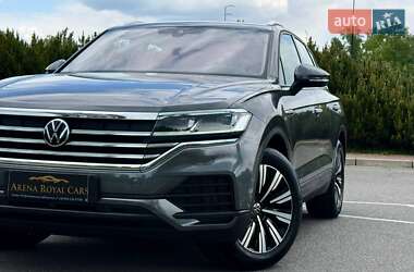Внедорожник / Кроссовер Volkswagen Touareg 2021 в 