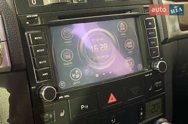 Внедорожник / Кроссовер Volkswagen Touareg 2007 в 