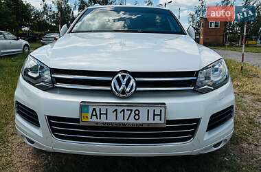 Внедорожник / Кроссовер Volkswagen Touareg 2013 в Хмельницком