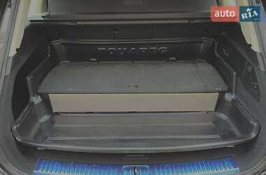Внедорожник / Кроссовер Volkswagen Touareg 2018 в 