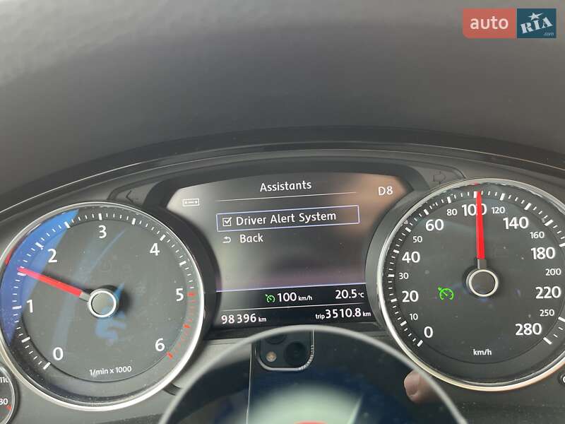 Внедорожник / Кроссовер Volkswagen Touareg 2018 в Киеве