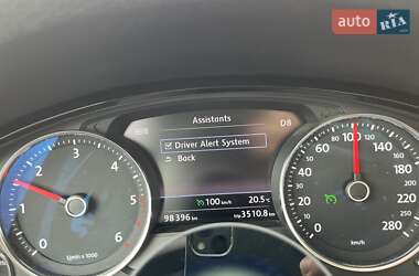 Внедорожник / Кроссовер Volkswagen Touareg 2018 в 