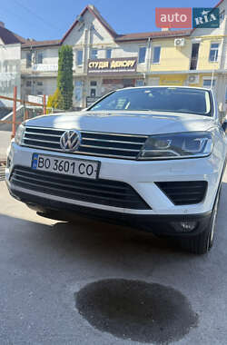 Позашляховик / Кросовер Volkswagen Touareg 2016 в Тернополі