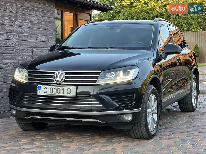 Внедорожник / Кроссовер Volkswagen Touareg 2015 в Кривом Роге