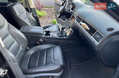 Внедорожник / Кроссовер Volkswagen Touareg 2015 в 
