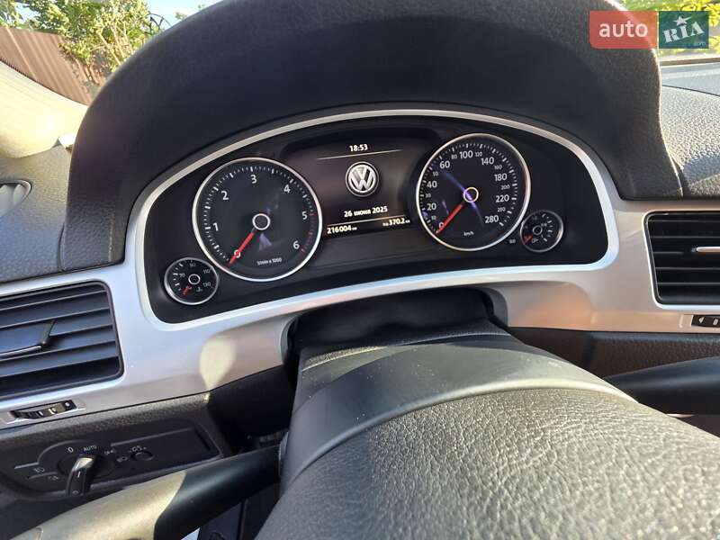 Внедорожник / Кроссовер Volkswagen Touareg 2013 в Киеве фото 4 Внедорожник / Кроссовер Volkswagen Touareg 2013 в Киеве