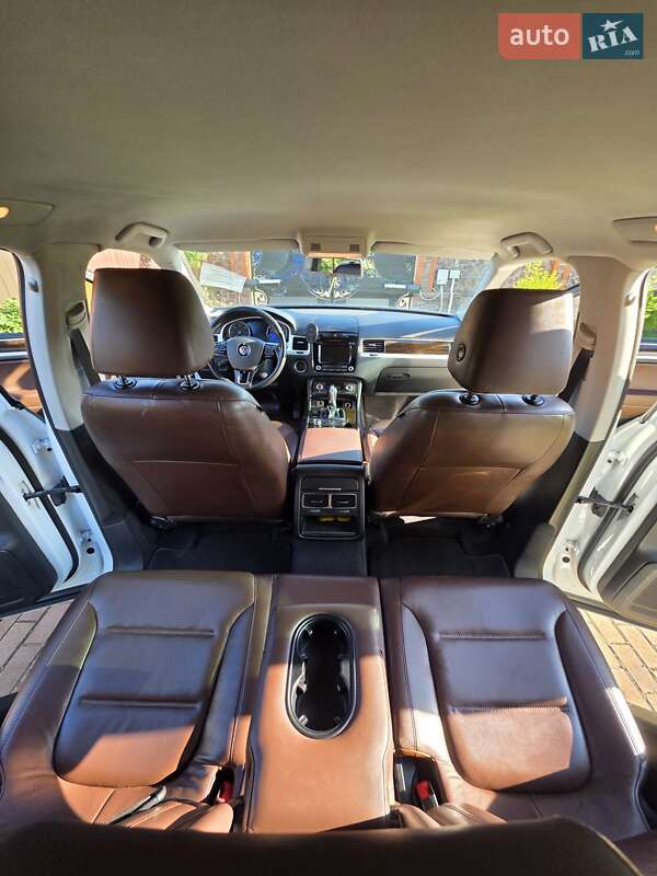Внедорожник / Кроссовер Volkswagen Touareg 2013 в Киеве фото 14 Внедорожник / Кроссовер Volkswagen Touareg 2013 в Киеве