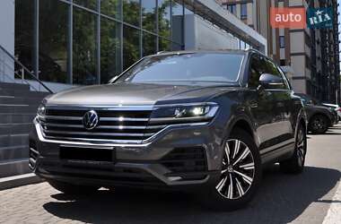 Внедорожник / Кроссовер Volkswagen Touareg 2020 в Одессе