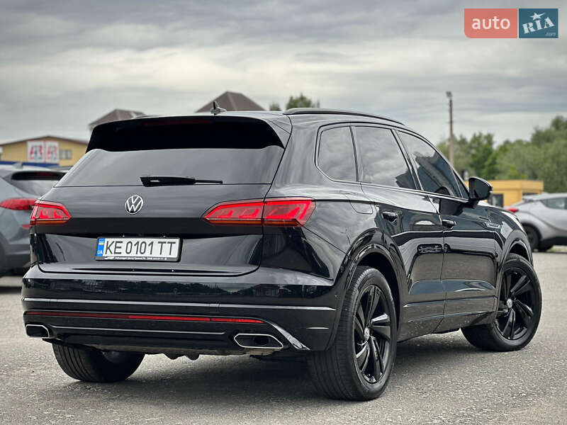 Внедорожник / Кроссовер Volkswagen Touareg 2020 в Киеве