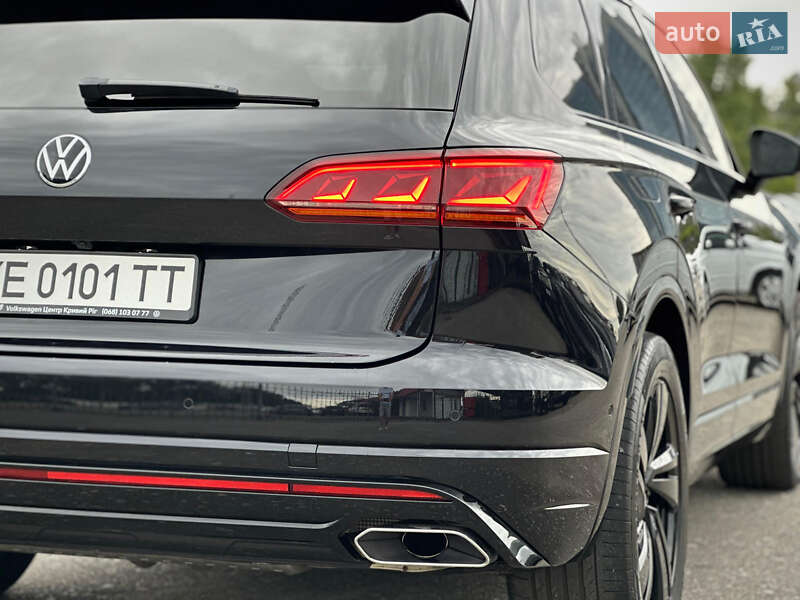 Внедорожник / Кроссовер Volkswagen Touareg 2020 в Киеве