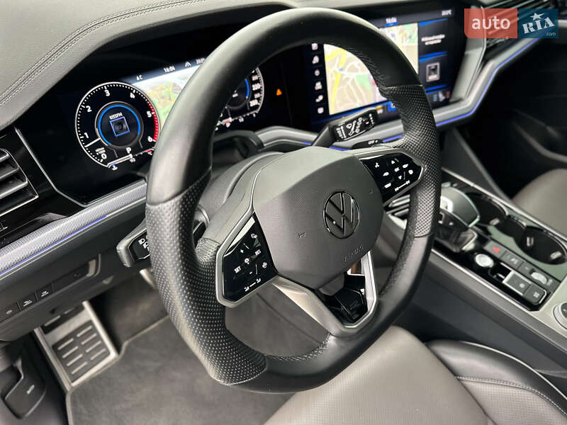Внедорожник / Кроссовер Volkswagen Touareg 2020 в Киеве