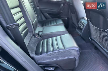 Внедорожник / Кроссовер Volkswagen Touareg 2012 в 