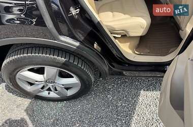 Позашляховик / Кросовер Volkswagen Touareg 2015 в 