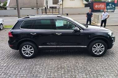 Внедорожник / Кроссовер Volkswagen Touareg 2013 в 