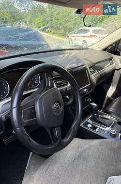 Внедорожник / Кроссовер Volkswagen Touareg 2012 в Смеле