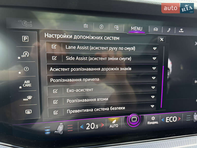 Позашляховик / Кросовер Volkswagen Touareg 2020 в Києві