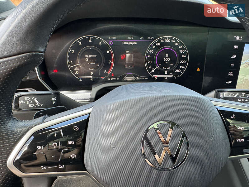 Позашляховик / Кросовер Volkswagen Touareg 2020 в Києві