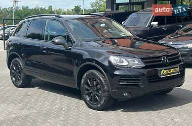 Позашляховик / Кросовер Volkswagen Touareg 2014 в Чернівцях