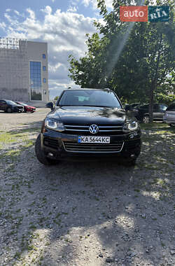 Внедорожник / Кроссовер Volkswagen Touareg 2010 в 