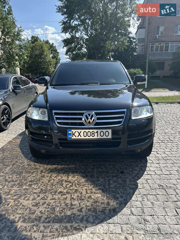 Позашляховик / Кросовер Volkswagen Touareg 2005 в Харкові