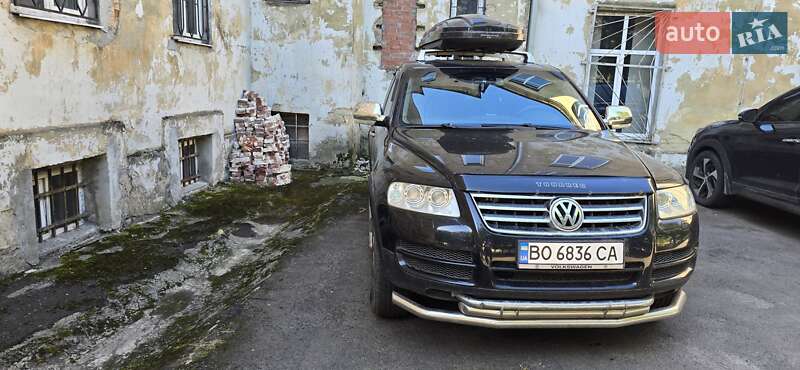Позашляховик / Кросовер Volkswagen Touareg 2003 в 