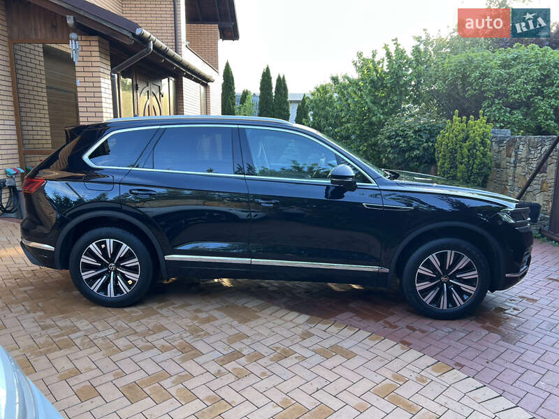 Внедорожник / Кроссовер Volkswagen Touareg 2021 в Виннице
