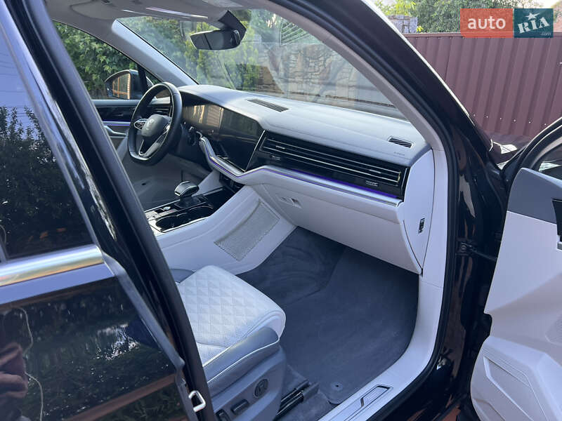 Внедорожник / Кроссовер Volkswagen Touareg 2021 в Виннице