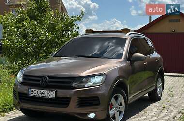 Внедорожник / Кроссовер Volkswagen Touareg 2011 в Глухове