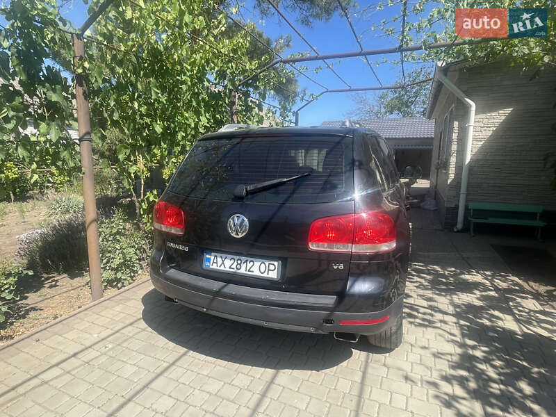 Внедорожник / Кроссовер Volkswagen Touareg 2006 в Николаеве