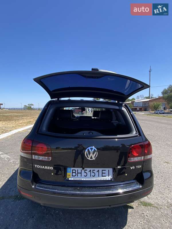 Внедорожник / Кроссовер Volkswagen Touareg 2008 в Белгороде-Днестровском