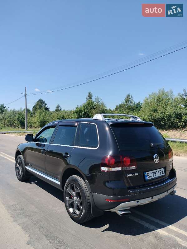 Внедорожник / Кроссовер Volkswagen Touareg 2008 в Львове