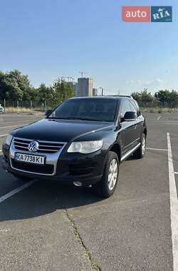 Позашляховик / Кросовер Volkswagen Touareg 2008 в Києві