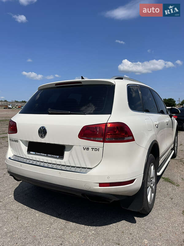 Позашляховик / Кросовер Volkswagen Touareg 2010 в Кропивницькому