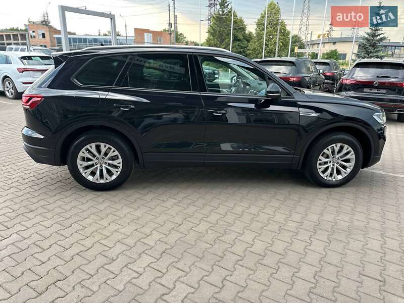 Позашляховик / Кросовер Volkswagen Touareg 2018 в Чернівцях фото 12 Позашляховик / Кросовер Volkswagen Touareg 2018 в Чернівцях