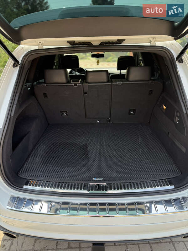 Внедорожник / Кроссовер Volkswagen Touareg 2013 в Запорожье