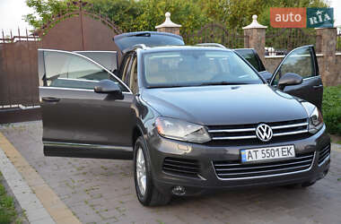 Внедорожник / Кроссовер Volkswagen Touareg 2012 в 