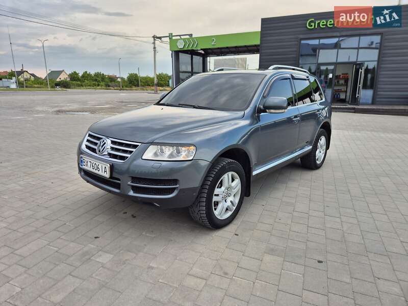 Внедорожник / Кроссовер Volkswagen Touareg 2005 в Каменец-Подольском